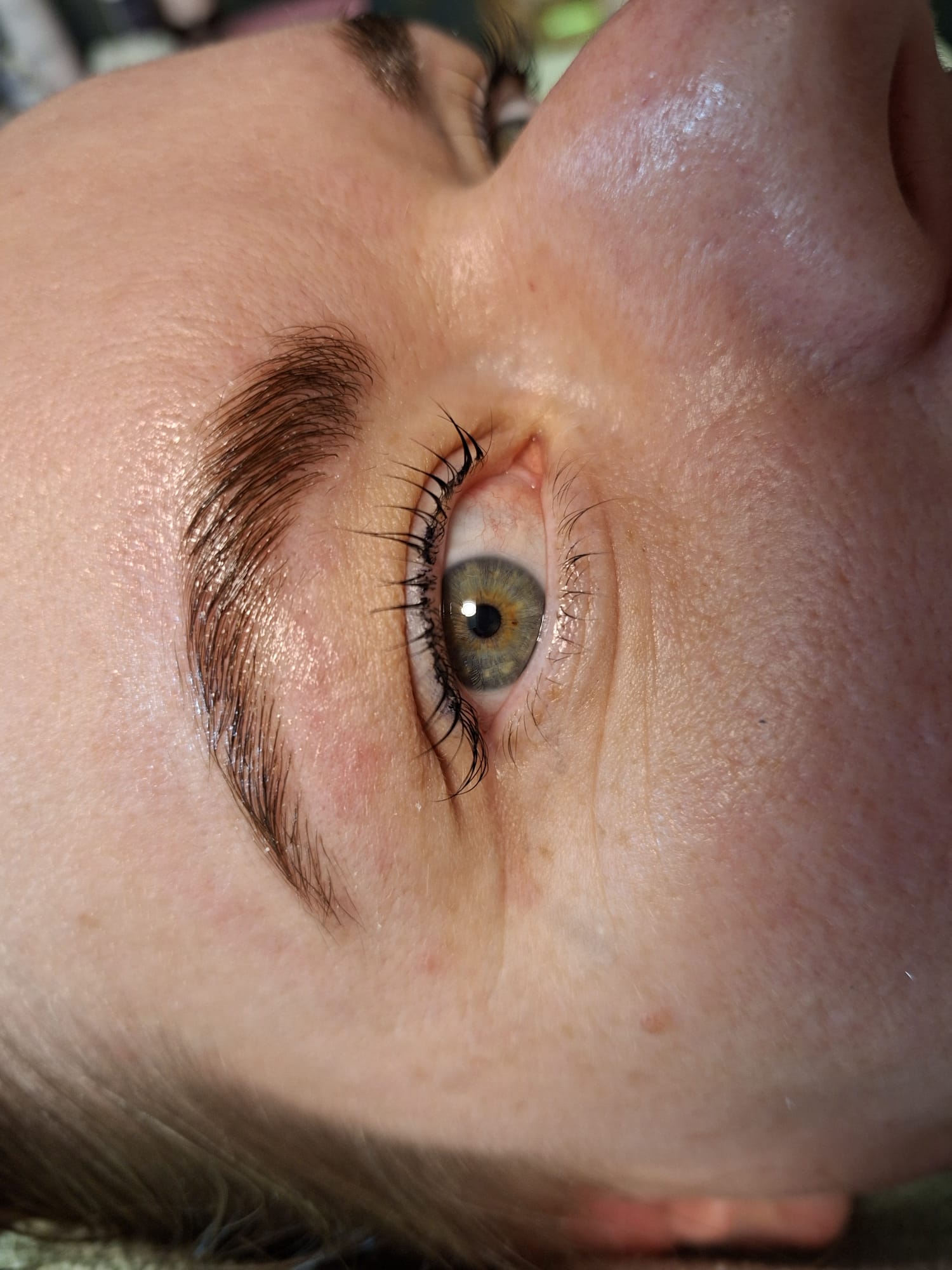 Wimpern und Brauen Beispiel 3